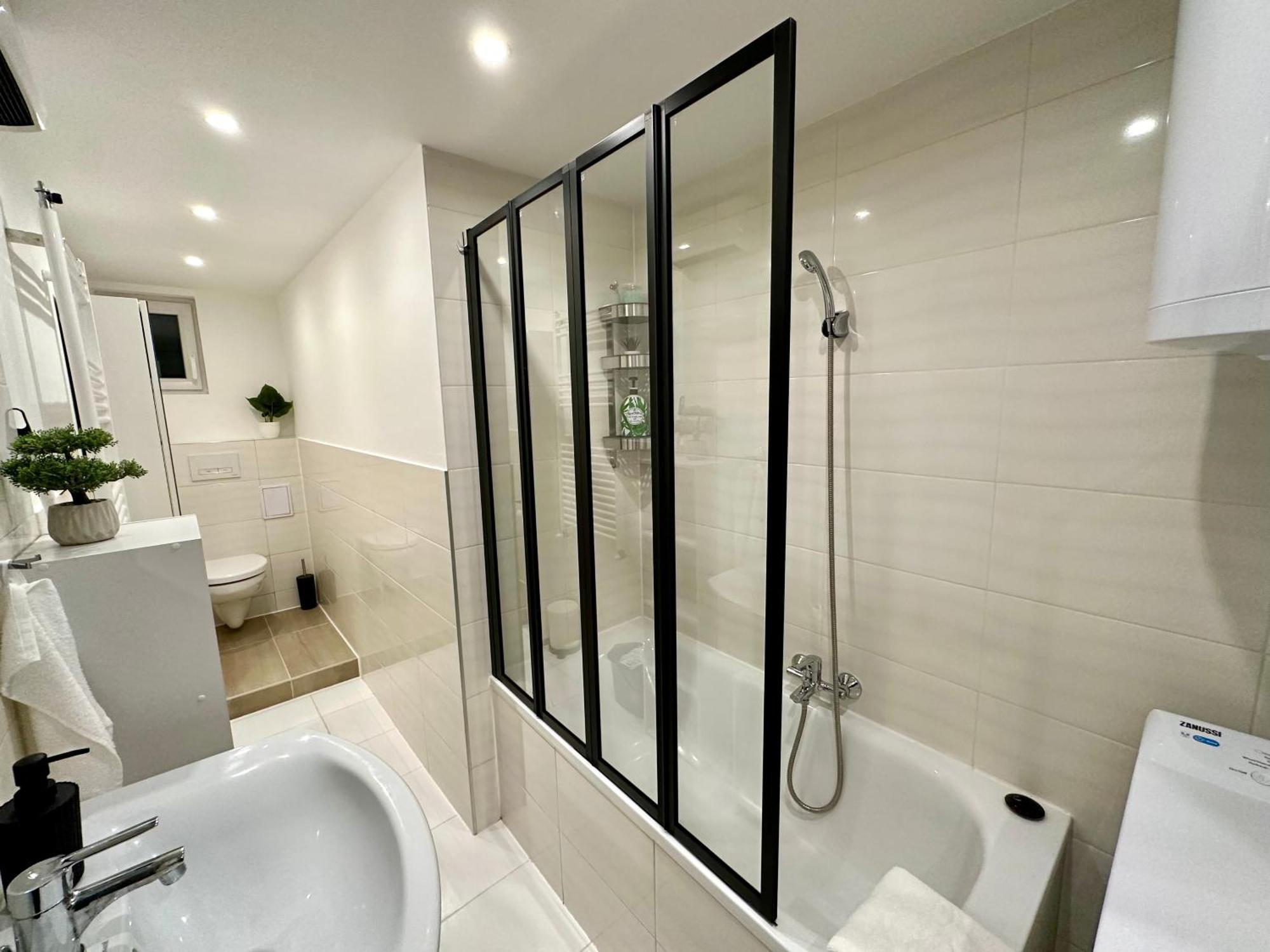 Alexander Guestrooms *