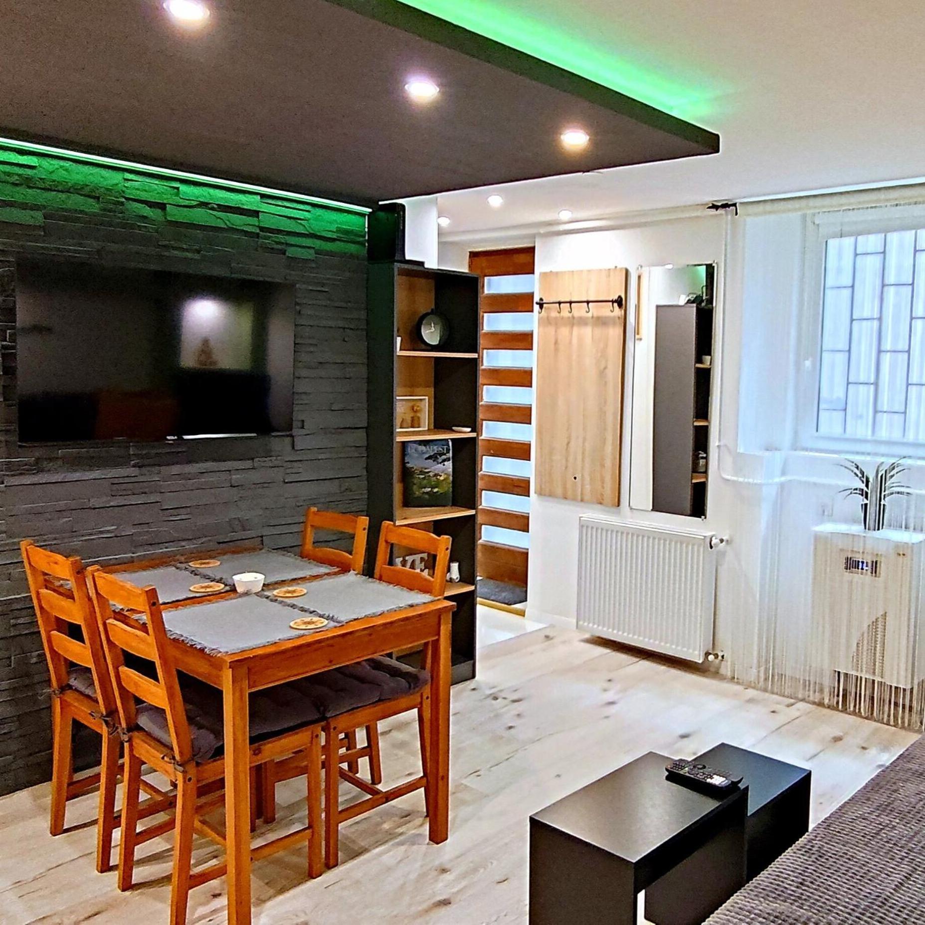 Alexander Guestrooms